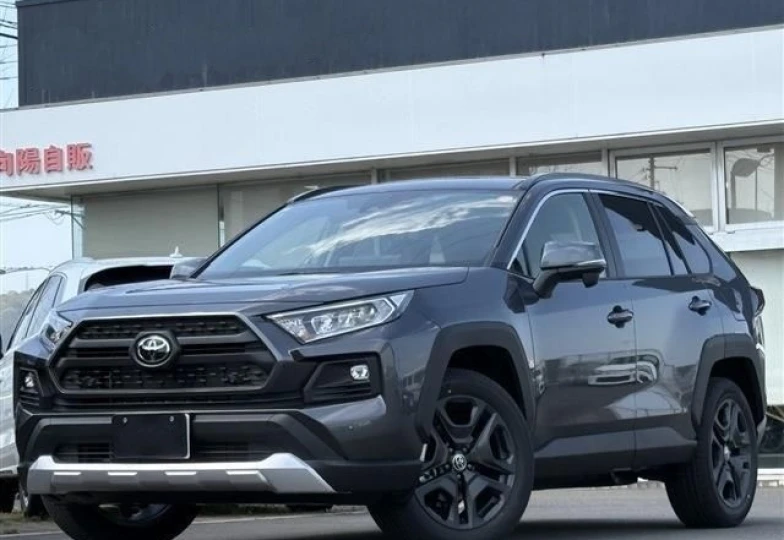 Toyota RAV4 Черный