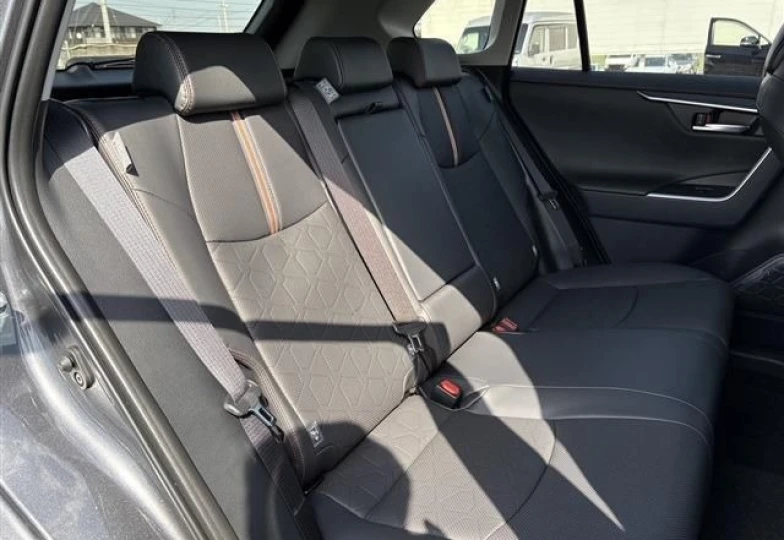 Toyota RAV4 Черный