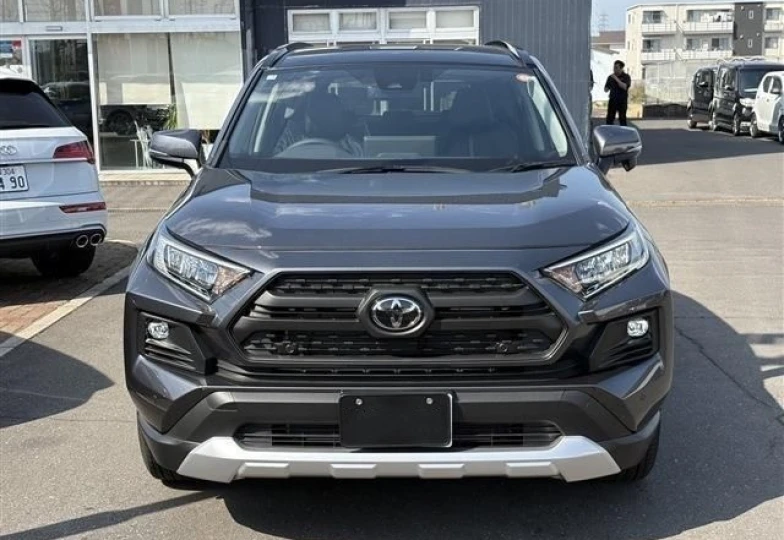 Toyota RAV4 Черный