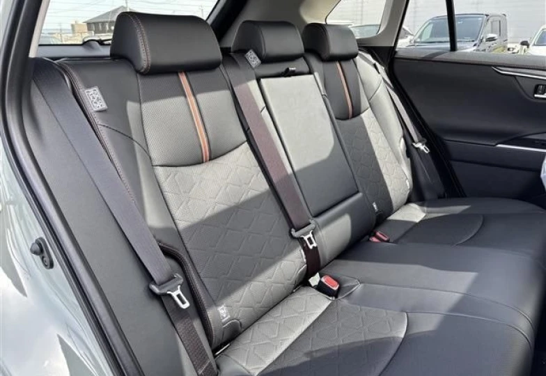 Toyota RAV4 Зеленый