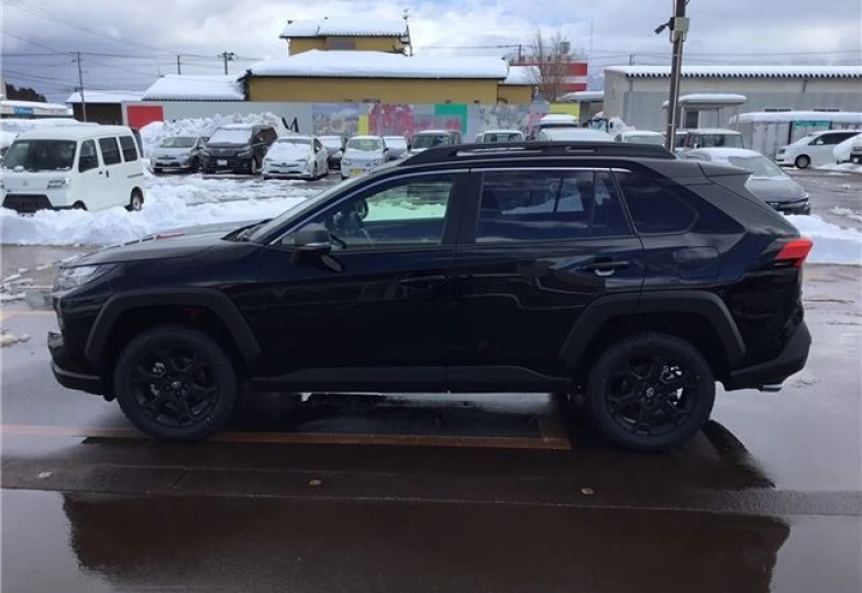 Toyota RAV4 Черный
