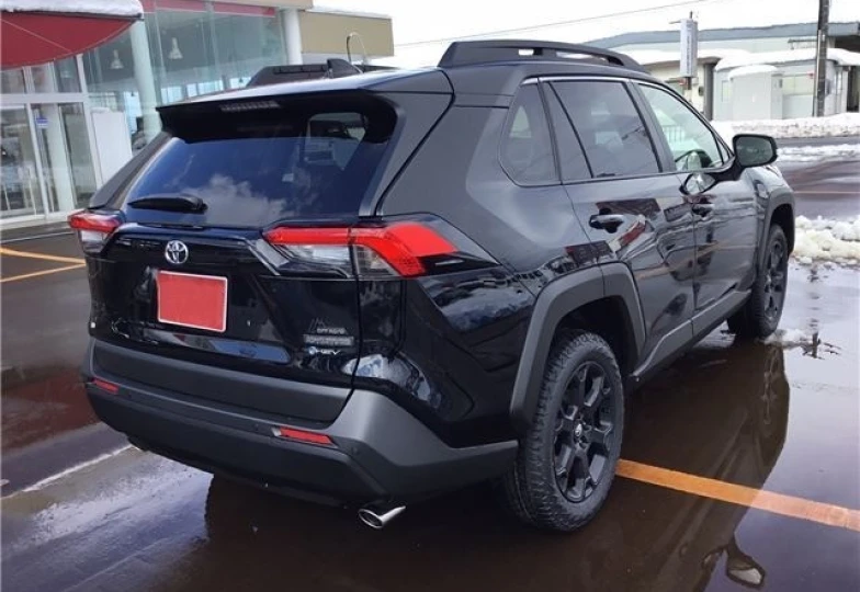 Toyota RAV4 Черный
