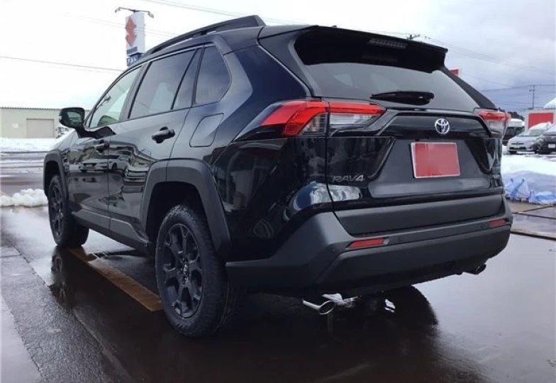 Toyota RAV4 Черный