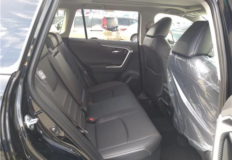 Toyota RAV4 Черный