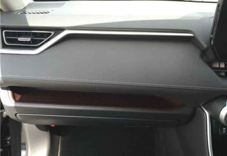 Toyota RAV4 Черный