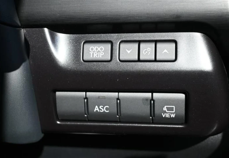 Lexus UX Белый