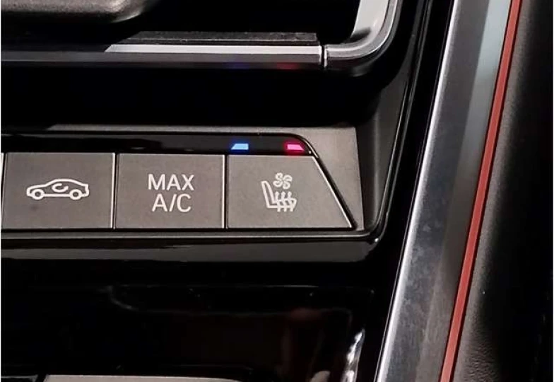 BMW M8 Черный