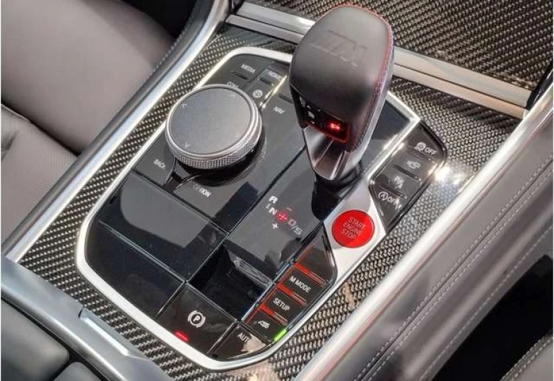 BMW M8 Черный