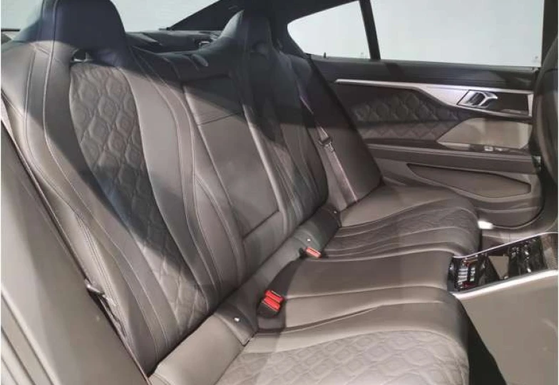 BMW M8 Черный