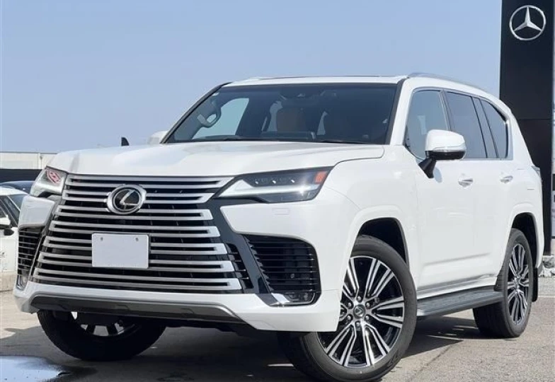 Lexus LX Белый