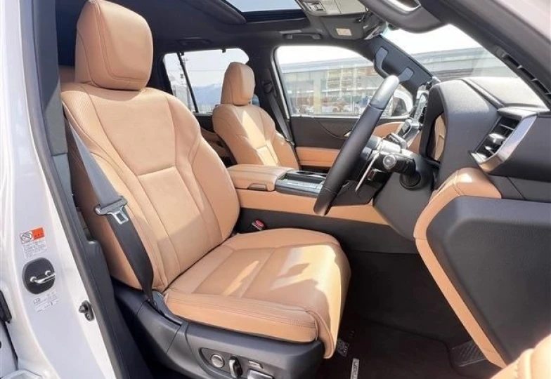 Lexus LX Белый