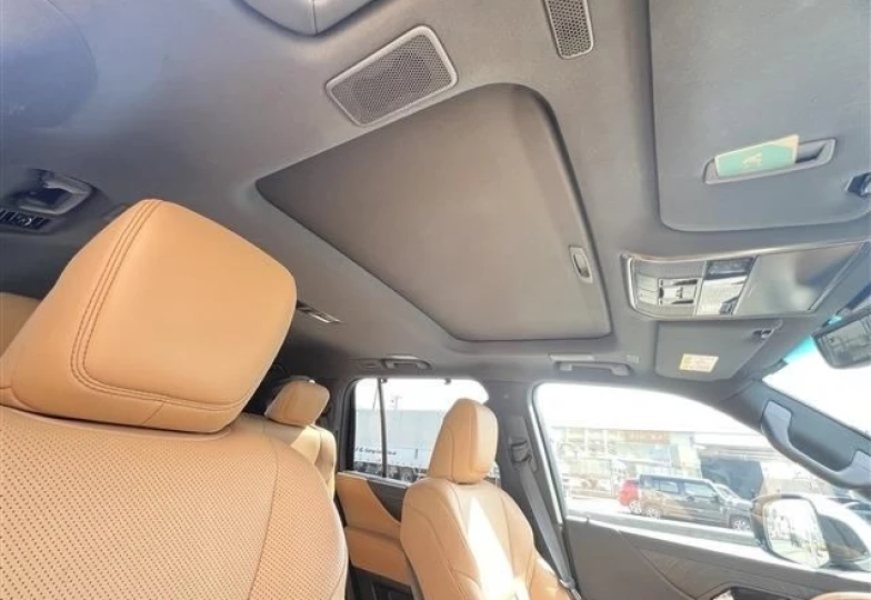 Lexus LX Белый