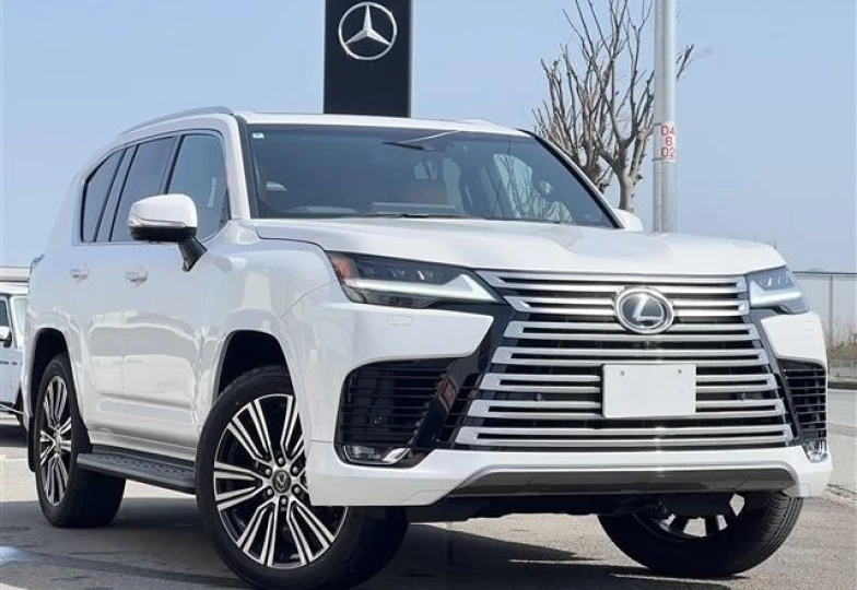 Lexus LX Белый