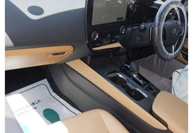 Lexus NX Зеленый