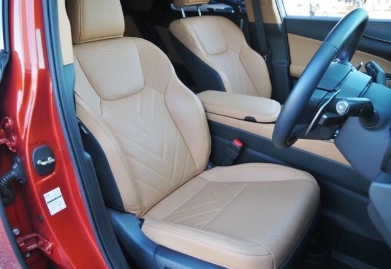Lexus NX Красный