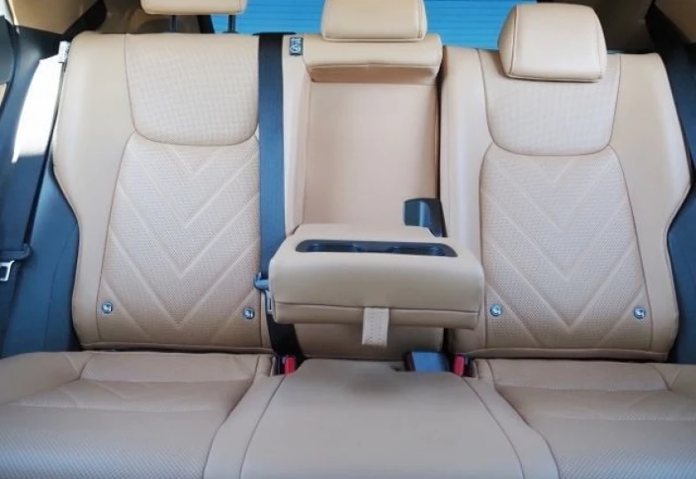 Lexus NX Красный