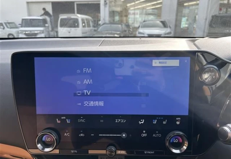 Lexus NX Белый