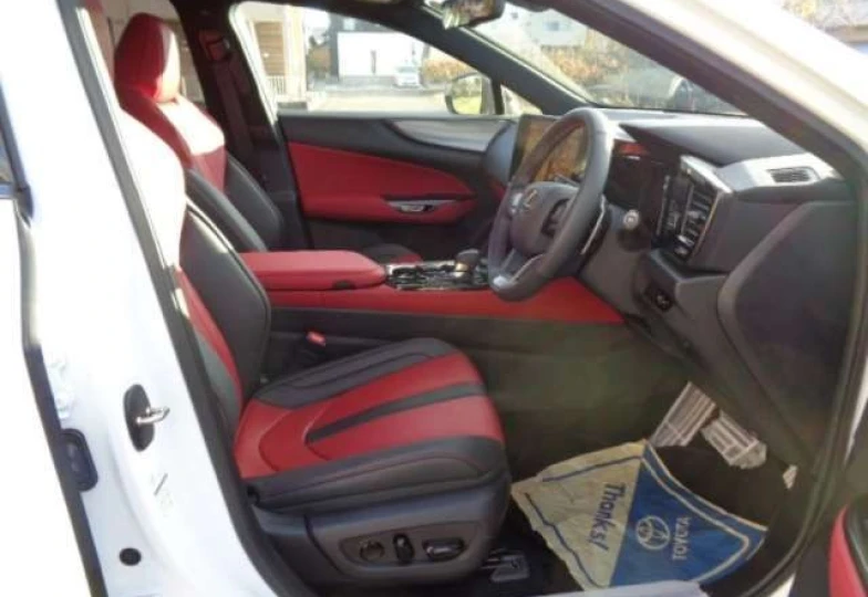 Lexus NX Белый