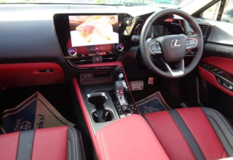 Lexus NX Белый
