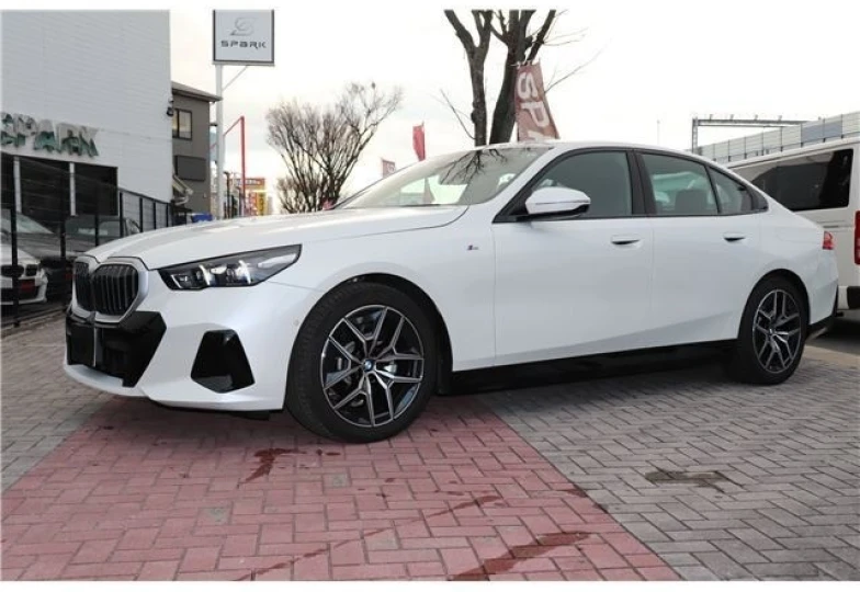 BMW 5 series Белый