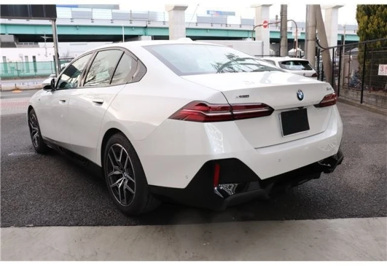 BMW 5 series Белый
