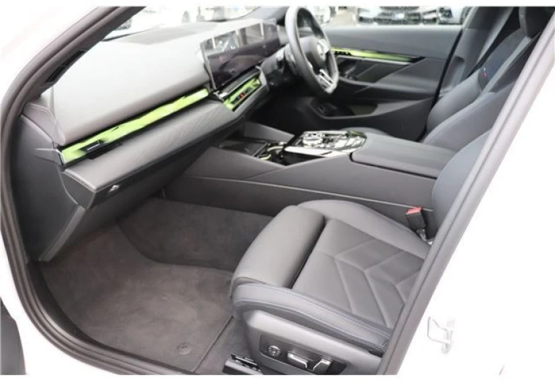BMW 5 series Белый