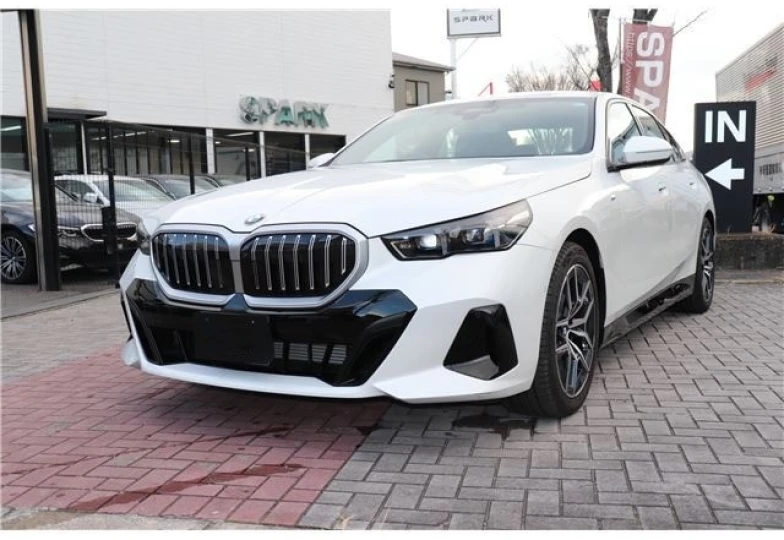BMW 5 series Белый
