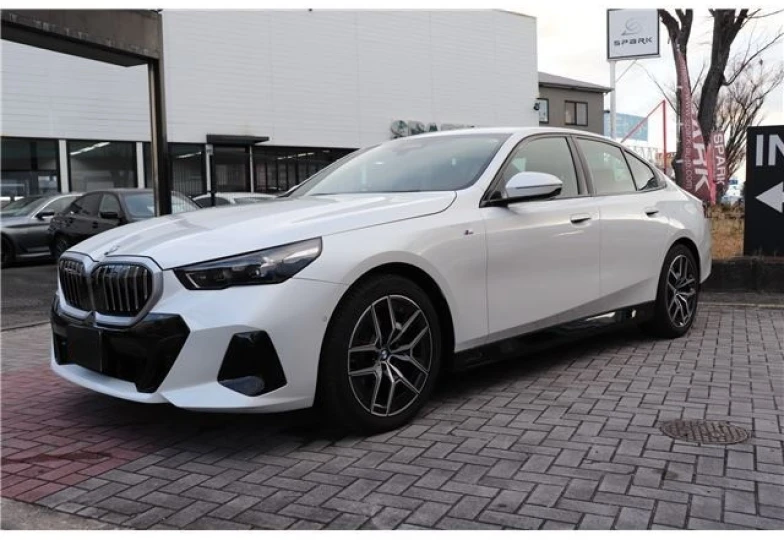 BMW 5 series Белый
