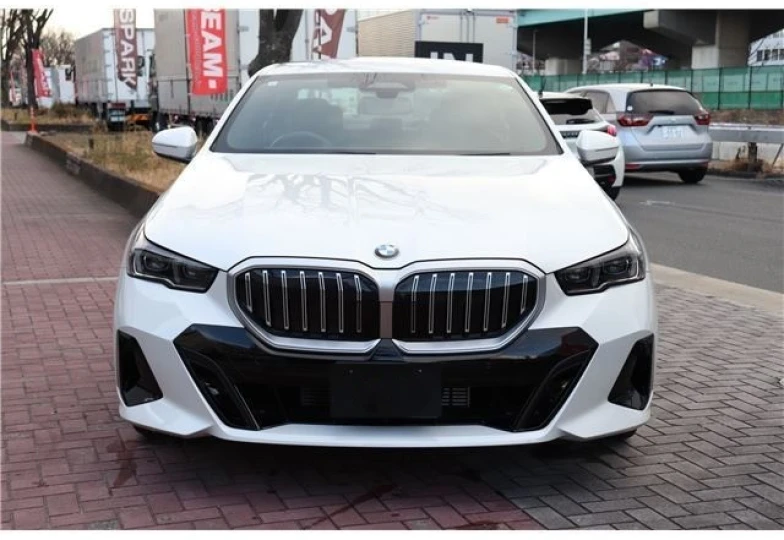 BMW 5 series Белый