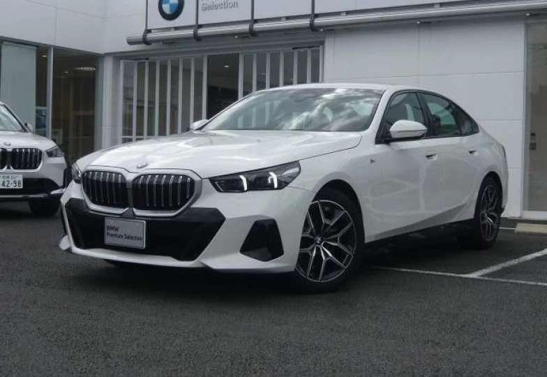 BMW 5 series Белый