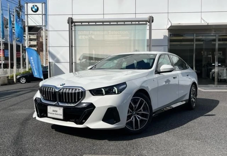 BMW 5 series Белый