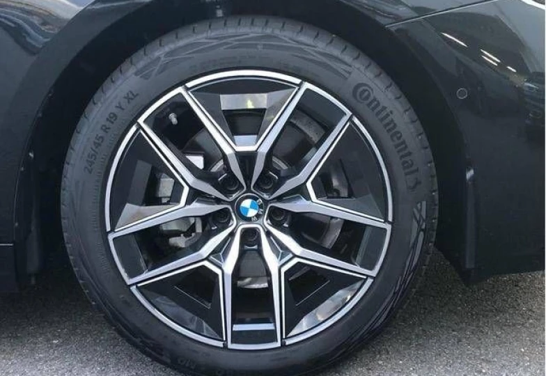 BMW 5 series Черный