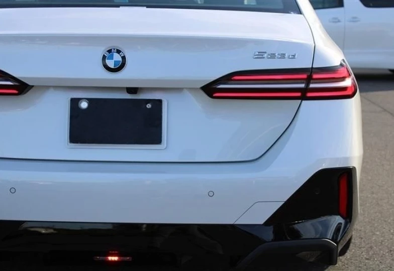 BMW 5 series Белый