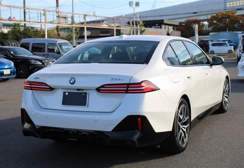 BMW 5 series Белый
