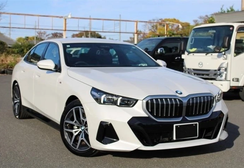 BMW 5 series Белый