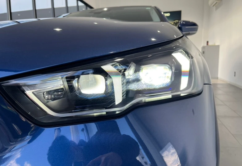BMW 5 series Синий