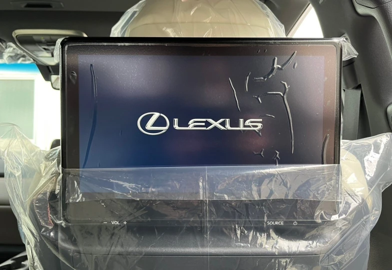 Lexus LX Зеленый