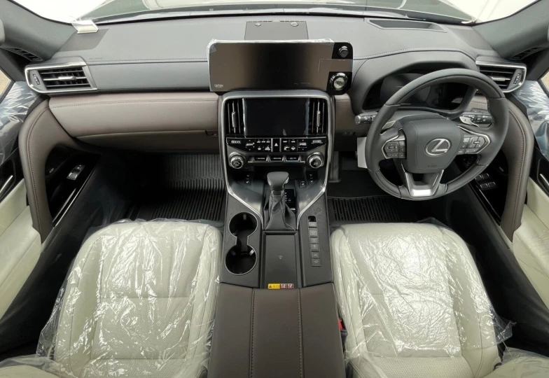 Lexus LX Зеленый