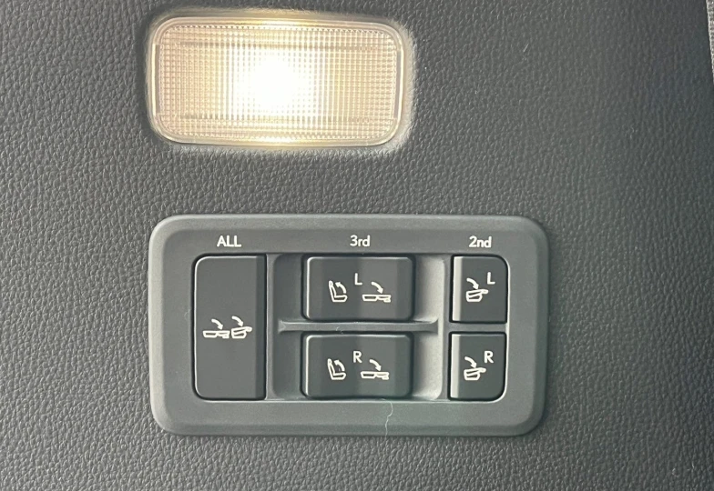 Lexus LX Зеленый