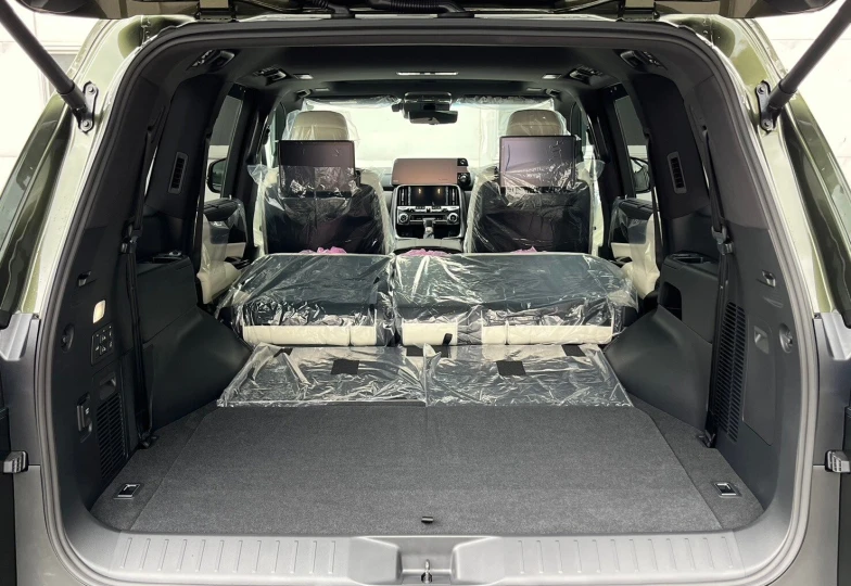Lexus LX Зеленый