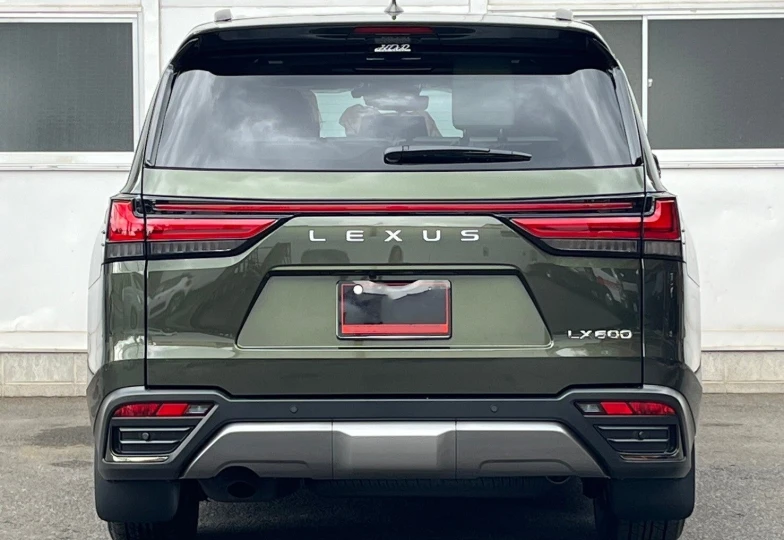 Lexus LX Зеленый