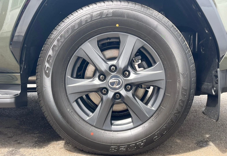 Lexus LX Зеленый