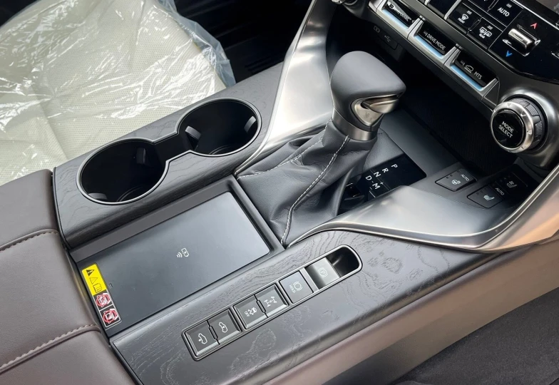Lexus LX Зеленый