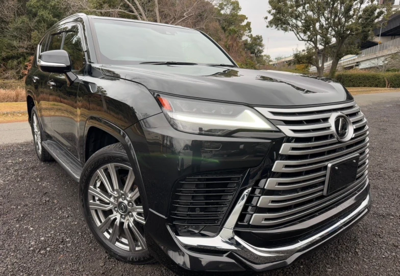 Lexus LX Черный