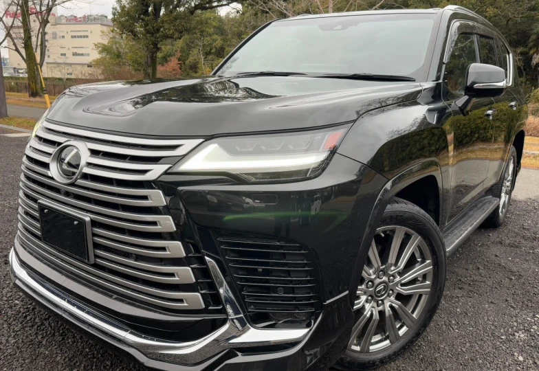 Lexus LX Черный