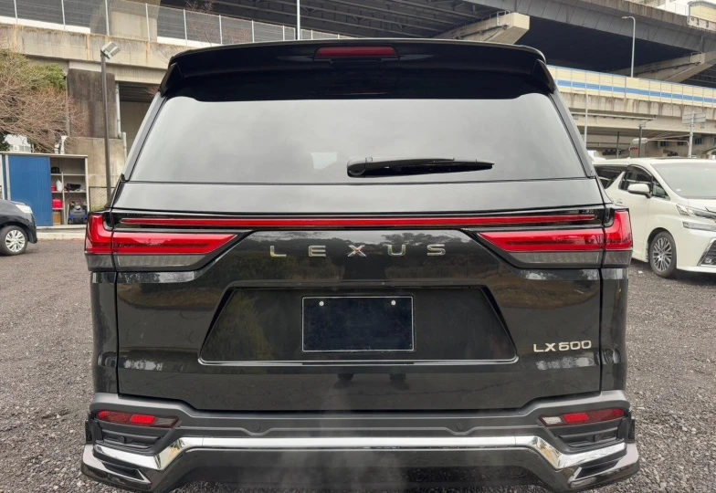 Lexus LX Черный