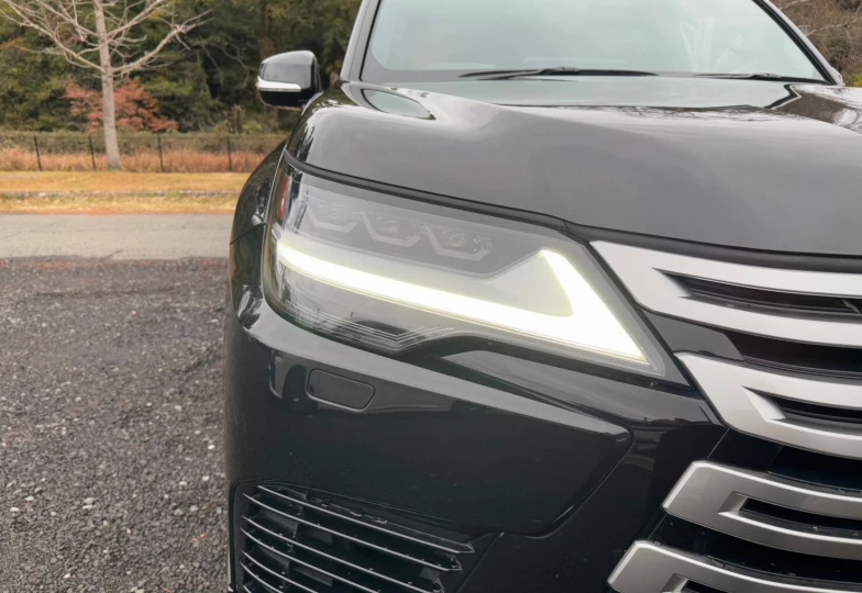 Lexus LX Черный