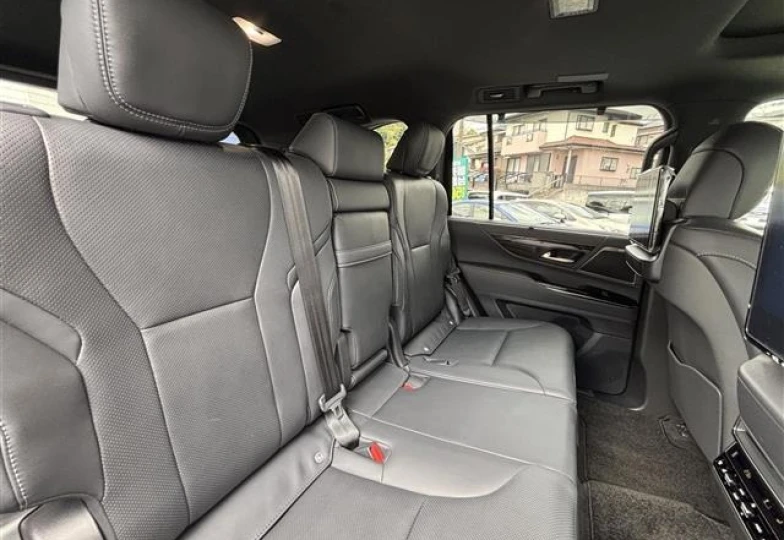 Lexus LX Черный