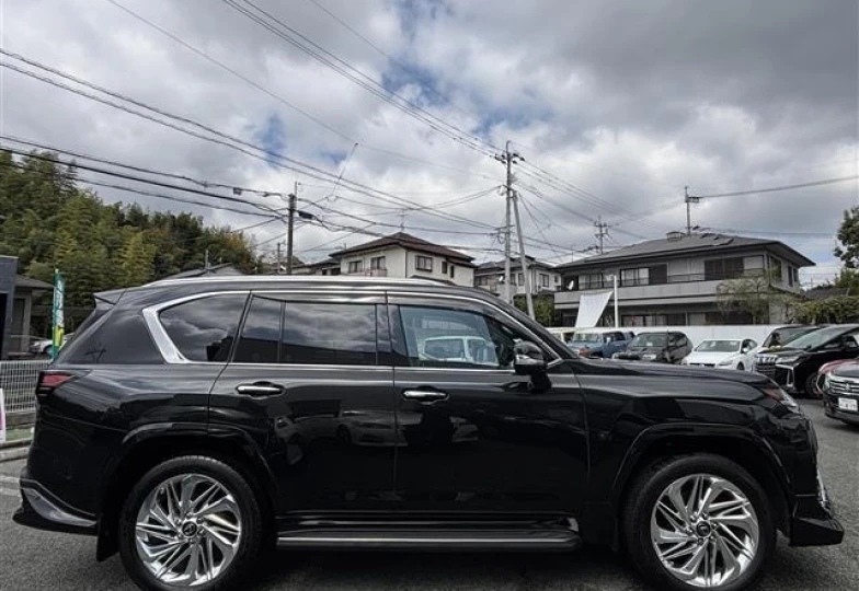 Lexus LX Черный