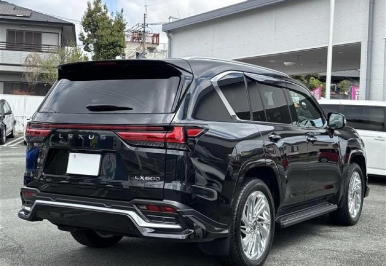Lexus LX Черный